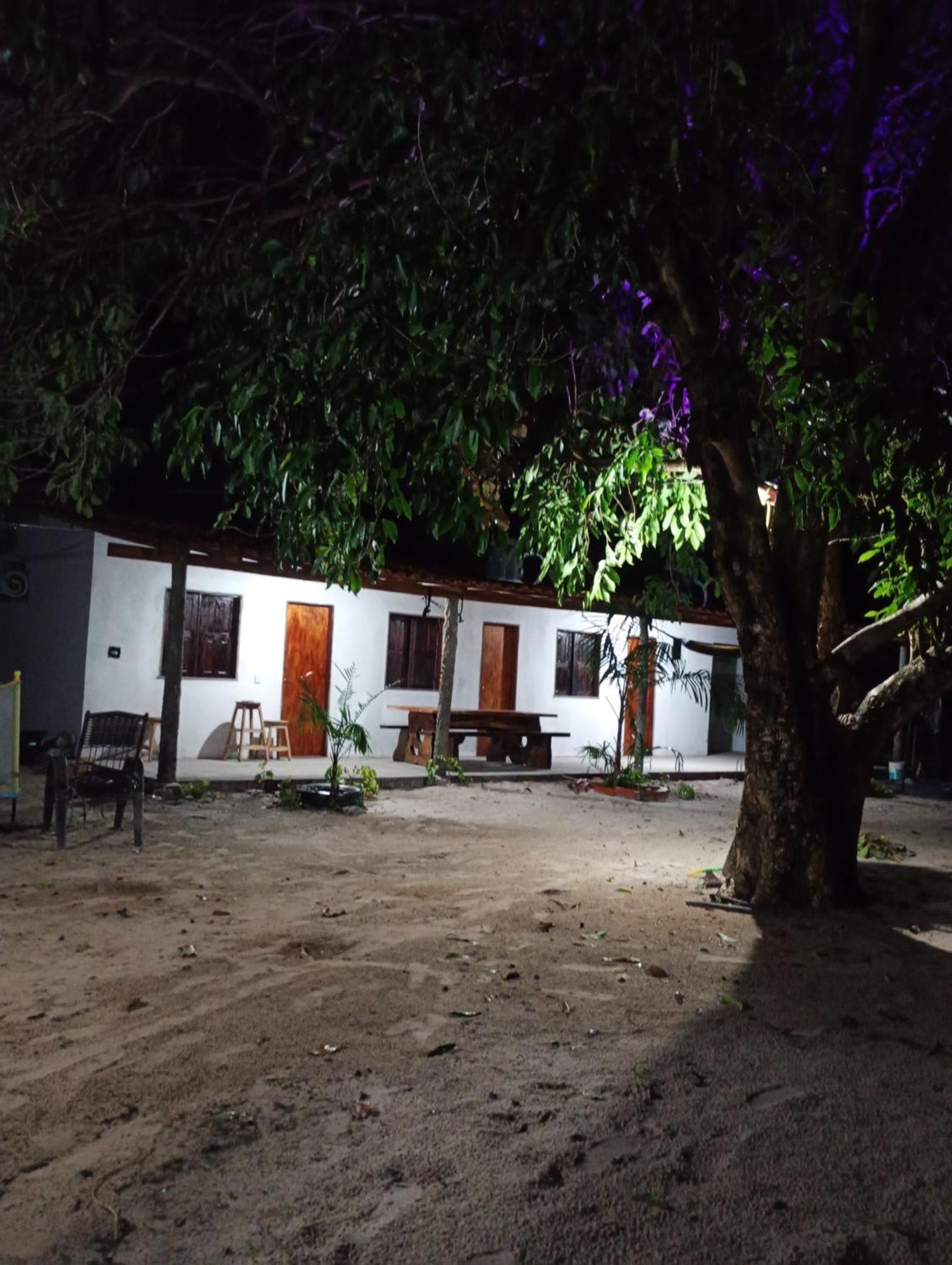 Hostel E Camping Na Rua Das Flores Santo Amaro do Maranhao Екстер'єр фото